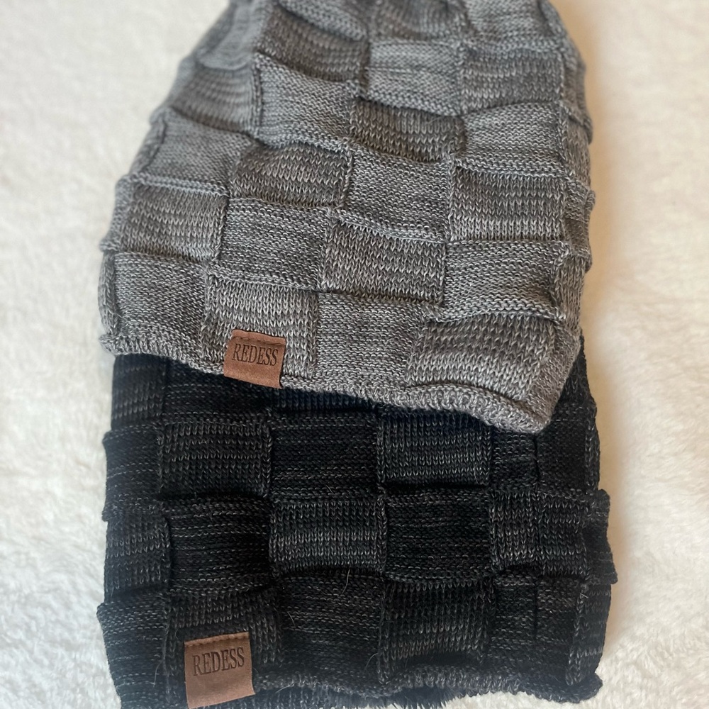 Redess Gray and Black Cozy Knit Matching Beanies